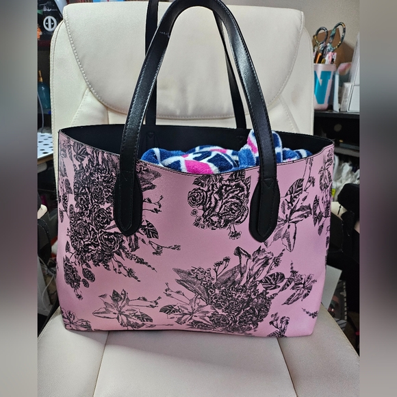 Victoria's Secret Pink Tote with Black Floral Design - Picture 5 of 8